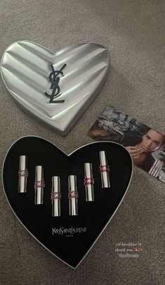 Ysl Lipstick Aesthetic, Expensive Makeup Brands, Makeup Ysl, Ysl Lipstick, Makeup Accesories, Ysl Beauty, Lips Makeup