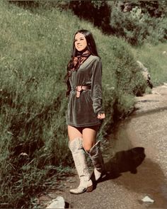 Outfit Vaqueros, Western Ootd, Long Boots Outfit, Nashville Outfit, Boot Outfits, Latina Fashion Outfits, Western Wear Outfits