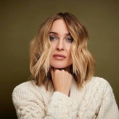 41 Best Hairstyles for Thick Hair Best Hairstyles For Thick Hair, Wavy Layered Hair, Thick Coarse Hair, Hairstyles For Thick Hair, Textured Haircut, Fine Straight Hair, Thick Wavy Hair, Bob Hairstyles For Thick