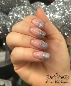 Glitter Nail Paint, Hard Gel Nails, Nail Shimmer, Pretty Nail Designs, Short Square Acrylic Nails, Exotic Nails, Almond Nails Designs, Cute Gel Nails