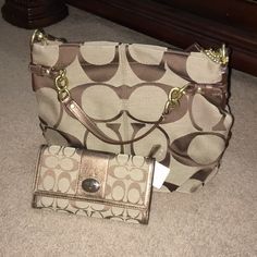 Brand New, Never Used!! New With Tags No Dust Bag. Coach Gold Wallet For Everyday Use, Coach Gold Wallets For Everyday Use, Gold Coach Wallet, Beige Wallet With Gold-tone Hardware For Everyday, Old Shop, Bags Coach, Watch Accessories, Coach Bag, Coach Shoes