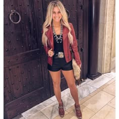 Tennessee Style Outfits, Nfr Outfits For Vegas, Nfr Las Vegas, Country Music Outfits, Nfr Vegas, Nfr Outfits, Nfr Style, Outfit Ideas Baggy, Nashville Outfit