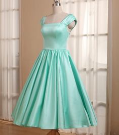 Tea Length Dress With Fitted Bodice, Fitted Green Tea-length Dress, Fitted Tea Length Dress For Prom Season, Fitted Tea Length Dress For Prom, Fitted Tea Length Dress For Banquet, Classy Homecoming Dress, Homecoming Dresses 2022, Prom Dresses Satin, Dresses Tea Length