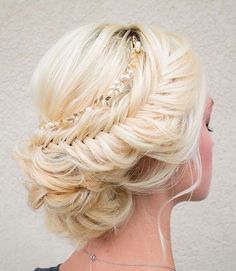 Summer Braids, Romantic Wedding Hair, Peinados Recogidos, Fishtail Braid, Fancy Hairstyles, Prom Hairstyles, Fish Tail Braid, Wedding Hair And Makeup