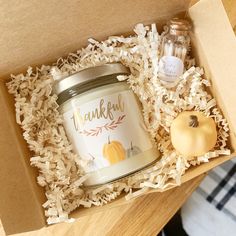 Limited Edition Thankful Candle Thankful Candle, Brunch Gifts, Pumpkin Pie Candle, Cranberry Candles, Pie Gifts, Decorative Pumpkins, Autumn Candle, Fall Candle, Apple Candles