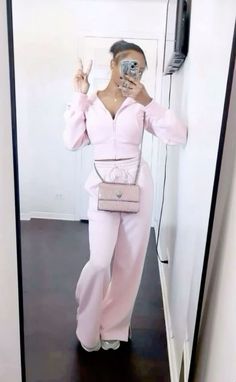 Lululemon Outfit Black Women, Full Pink Outfit, Female Clothing Brand, Chill Outfits For School, Mode Zara, Chill Fits, Cute Lazy Day Outfits, Lazy Outfits