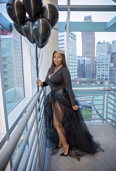 Thirty Fine Birthday Photoshoot, 35th Birthday Ideas For Her, 30th Birthday Photoshoot Ideas, Long Tutu Skirt, Winter Outfits Blackgirl, Birthday Photoshoot Ideas, Long Tutu