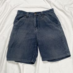 Vintage 1990s/2000s corduroy Bermuda shorts. In good condition. Note: I try to match colors as much as possible to pictures but there is a possibility it won't be an exact match. Unless the color is completely incorrect I am unable to offer refunds for this reason. Size: 30 Brand is Arizona Measurements (taken on garment laid flat): Waist: 30" Hips: 44" Rise: 11.5" Inseam: 9" Fabric: 100% cotton Baggy Blue Shorts, Vintage Fitted Blue Shorts, Baggy Denim Blue Shorts, Vintage Blue Shorts, 90s Blue Shorts With Pockets, Bday Wishlist, Blue Corduroy, Envy Clothing