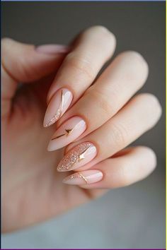 Nude Nails With Designs Art Ideas, Natural Design Nails, Nude Nails Design Ideas, Nail Cute Design, Nails Nude Ideas, Nail Design Sparkle, Natural Look Nails, Pretty Nude Nail Designs, Cute Nails Design