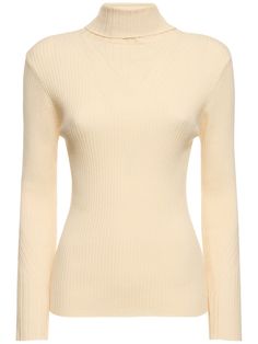 Turtleneck. Model is wearing a sizeS Luxury Cream Long Sleeve V-neck Sweater, Luxury Soft Knit Long Sleeve V-neck Sweater, Luxury Long Sleeve Beige V-neck Sweater, Tom Ford Beauty, Layered Long Sleeve, Flat Espadrilles, Shearling Jacket, Ski Wear, Base Layer