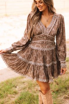 Women's Boho Chic Clothing Boho Womens Outfits, Boho Chic Clothing, Trendy Maxi Dresses, Desert Boho, Annie Dress, Boho Wear, Chic Summer Dresses, Mock Neck Sweater Dress, Church Outfit