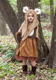 Chewbacca Yoda And An Ewok Have A Secret Meeting In The Woods - Star Wars Costumes - Latest Star Wars Costumes #starwars #costumes #starwarscostumes - Ewok Costume, Costumes For Teenage Girl, Star Wars Halloween Costumes, Easy College Halloween Costumes, Creepy Halloween Costumes, Leia Costume, Star Wars Halloween, Diy Kostüm, Boda Mexicana