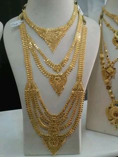 Indian Gold Necklace Designs, Gold Jewels Design, Stylish Lady, Antique Gold Jewelry Indian, Indian Bridal Jewelry Sets, Beautiful Gold Necklaces, Jewelry Set Design