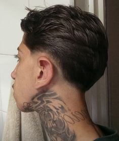 Men Fade Haircut Short, Mens Hairstyles Curly, Hair Barber, Mens Hairstyles Medium, Mens Fade, Faded Hair, Boys Long Hairstyles, Archive Fashion, Corte De Cabelo Masculino