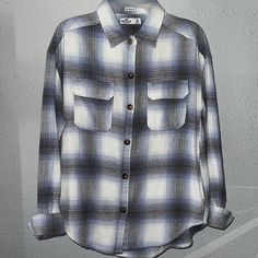 Brand New Never Used White Collared Flannel Shirt For Fall, White Casual Flannel Shirt For Winter, Casual White Flannel Shirt For Winter, White Long Sleeve Flannel Shirt For Winter, Casual White Flannel Shirt For Fall, White Casual Flannel Shirt For Spring, Hollister Jackets, Hollister, Jackets & Coats