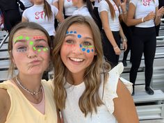 Face Paint Spirt Week, Pep Rally Makeup High Schools, Spirit Makeup Football, School Face Paint Spirit, Pink Out Face Paint, Pep Rally Makeup, Pep Rally Face Paint, Football Face Paint Ideas, School Spirit Face Paint