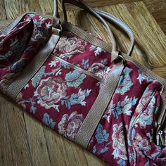 Excellent Condition New Never Used Approximate Size: Width 11 In, Length-16.5 Inches, Depth-7inches Casual Red Bag With Luggage Sleeve, Fall Travel Red Shoulder Bag, Casual Red Travel Bag, Casual Red Travel Bag For Daily Use, Large Travel Bag, Ar Accessories, Vr Headset, Wallet Shop, Walker Boots