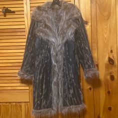 Beautiful Design Never Worn From My Closet Length 36” Pit To Pit 22”Sleeves 24” 2 Pockets Front 3 Clips Nice Collar Fitted Long Outerwear With Faux Fur Lining, Long Fitted Outerwear With Faux Fur Lining, Real Fur, Leather Coat, Beautiful Design, Jackets & Coats, Spain, Jackets For Women, Collar