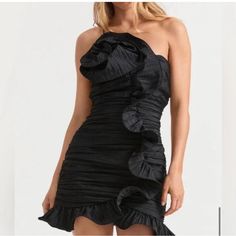 Nwt! Love This Dress So Cute Chic Ruffled Mini Dress For Dinner, Ruffled Mini Dress For Dinner, Dinner Mini Dress With Ruffles, Black Mini Dress, Black Mini, Mini Black Dress, So Cute, Love This, Size 4