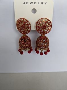 Indian style jhumka earrings. Vintage style. Costume jewellery. Jhumka Earrings, Different Colours, Indian Style, Earrings Vintage, Wedding Shop, Indian Fashion, Jewelry Earrings Dangle, Different Colors, Etsy Earrings