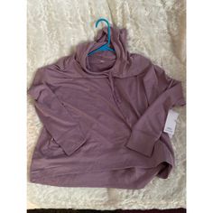 Nwt Never Worn Super Comfortable Feel Free To Ask Questions Or Make Reasonable Offer Comfortable Workout Tops For Fall, Comfortable Solid Color Hooded Top, Comfortable Hoodie With Drawstring, Comfortable Hooded Top, Comfortable Fall Workout Tops, Sporty Heather Tops For Fall, Cozy Fit Solid Hooded Top, Oversized Hooded Workout Top, Comfortable Long Sleeve Top With Drawstring Hood