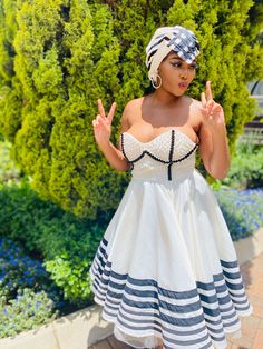 Tswana Traditional Wedding Dresses, Zulu Traditional Wedding Dresses, Xhosa Wedding, Xhosa Traditional Attire, Headwrap Styles, Xhosa Attire, South African Traditional Dresses, Soft Feminine Outfits