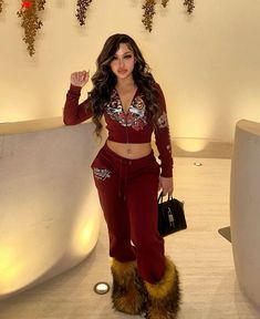 Green Ed Hardy Outfit, Ed Hardy Sweatpants Outfit, Outfits That Go With Red Hair, Christmas Fits Baddie, Edhardy Y2k Outfit, Red Outfit Inspo Aesthetic, Fur Outfit Aesthetic, Ed Hardy Set, Y2k Christmas Outfits