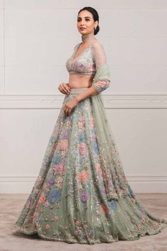 Models Walk, Lehenga Designs Simple, Green Lehenga, Traditional Indian Dress, Red Lehenga, Indian Gowns Dresses