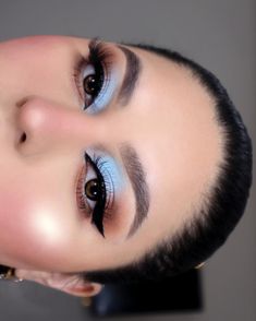 Nani on Instagram: “PICTORIAL: ame la combinación con el tono pastel 🍬 espero les guste!! • • • @sinlessbeauty_ Envy palette • • • @morphebrushes Icy palette…” Makeup Ojos, Makeup Is Life, Eye Makeup Designs, Spring Makeup, Eye Makeup Art, Baddie Makeup, 3d Mink Lashes