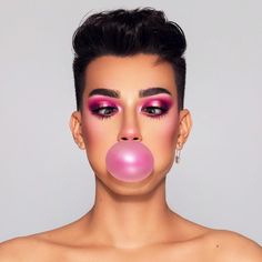 James Charles on Instagram: “BUBBLEGUM POP 💞 created using the shades “skip”, “love that”, “literally”, & “sister” from the James Charles x @morphebrushes palette…” ø Rosa Make-up, Pink Makeup Look, Best Mac Makeup, Sister Forever, Bubblegum Pop, Cute Makeup Looks