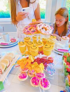 Cute Birthday Ideas, Bday Party Theme, 13th Birthday Parties, Birthday Party For Teens, Birthday Brunch, 14th Birthday, Cute Birthday Cakes, Birthday Food