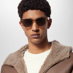 LOUIS VUITTON® - Lv Confidence Square Sunglasses - Brown Louis Vuitton Official Website, Louis Vuitton Sunglasses, Sunglasses Brown, Stole Scarf, Leather Denim, Louis Vuitton Official, Shoe Boot Sandals, Buckle Shoes, Brown Tones