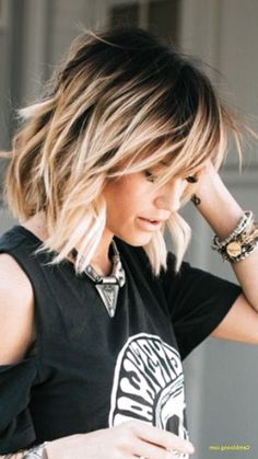 Cream Blonde Hair, Popular Hair, Short Hair Color, Penteado Cabelo Curto, Medium Hair Cuts, Hair Envy, Medium Length Hair Cuts, Great Hair, Length Hair