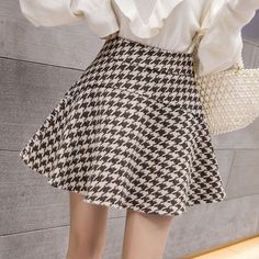 Cute Houndstooth A Line Skirt Spring Workwear Skirt With Houndstooth Pattern, Black Houndstooth Mini Skirt, Black Mini Skirt With Houndstooth Pattern, Casual Black Houndstooth Mini Skirt, Black Houndstooth Mini Skirt For Fall, Fall Black Houndstooth Mini Skirt, Houndstooth Mini Skirt For Fall, Black Houndstooth Skirt For Spring, Chic Black Houndstooth Mini Skirt