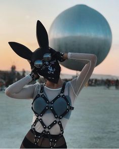 It’s Friday, you know what that means? Time to get weird 🔥💗 📷 @lluisland #burningman2018 #blackrockdesert #blackrockcity #burningman… Africa Burn, Techno Outfit, Ideas For Photography, Photography Men, Bunny Mask, Rave Babe, New Look Fashion