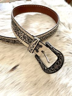 White tooled leather Buckle Louis Vuitton Tooled Belt, Country Belts, Tooled Belt, Cowgirl Clothing, Custom Leather Belts, Cowgirl Belts, Leather Working Patterns, Cowgirl Accessories, Moda Country