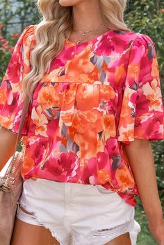 Floral print bloue in reds, oranges and pink with wide flowy sleeves. Wide Sleeve Blouse, Floral Chiffon Blouse, Chiffon Blouses, Halterneck Top, Floral Printing, Half Sleeve Blouse, Formal Cocktail Dress, Estilo Chic, Spring Outfits Women