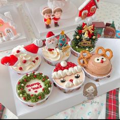 Kue Macaroon, Pretty Birthday Cakes, Cute Birthday Cakes, Christmas Cupcakes, Christmas Snacks