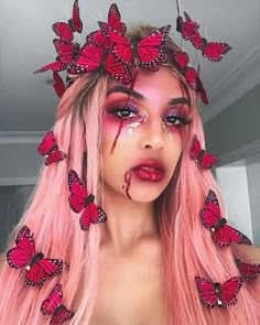 Butterfly Makeup, Creepy Halloween Makeup, Halloween Makeup Pretty, Cool Halloween Makeup, Halloween Makeup Inspiration, Halloween Series, Pink Wig