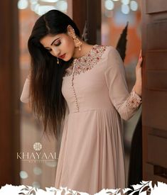 Long Gown Design, Churidar Designs, Anarkali Dress Pattern, Simple Kurta Designs, Designer Kurti Patterns, Simple Kurti Designs, Long Kurti Designs, Long Dress Design, Fancy Dresses Long