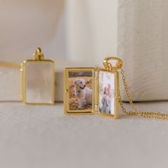 💝Gift-Worthy: Perfect for any occasion 💝 Immortalize your story with our Locket Necklaces 🤍 Featuring four unique locket designs that can hold your favorite photo and treasured mementos your way. Lockets are treasured keepsakes that make for special gifts for Valentine's Day, Mother's Day, Anniversaries, Weddings or any significant occasion. SKU: RR-NR062; RR-NR111; RR-NR108; RR-NR074 Product Details Material: High Quality Solid 925 Sterling Silver Finish: 18K Gold Locket comes without a phot Thrift Gifts, Caitlyn Minimalist, Love Locket, Pearl Locket, Sentimental Jewelry, Unique Locket, Locket Necklaces, Locket Design, Gold Heart Locket