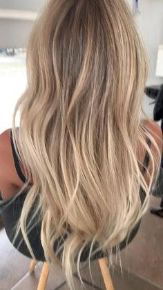 55+ Dark Dirty Blonde Hair Colors To Copy This Year Rooted Buttery Blonde, Foils To Balayage Transition, Bohemian Blonde Hair, Bright Blonde Hair With Dark Roots, Bleached Hair Inspiration, Honey Blonde Hair Shadow Root, Full Highlights Vs Partial Highlights, Bayalage Dirty Blonde, Dirty Blonde To Blonde Balayage