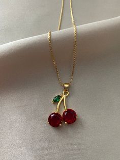 Dainty cherry pendant necklace -18k gold plated.  Non-tarnish and waterproof. Available with matching earrings (sold separately) Gold Cherry Necklace, Cherries Outfit, خواتم خطوبة, Cherry Necklace, Fancy Jewelry Necklace, Pretty Jewelry Necklaces, Preppy Jewelry, Cute Accessories, Jewelry Accessories Ideas