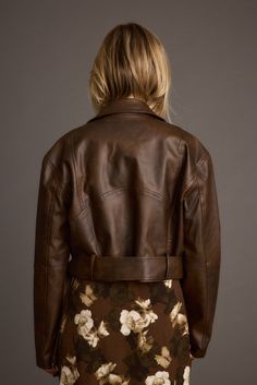 Some things come and go but a leather moto jacket is foreverrrr. This mocha brown vegan leather jacket is perfectly cropped with a detachable belt with pockets to the side. Whether you’re grabbing coffee with your bestie or going out, throw the Robbie Mocha Leather Moto Jackets over jeans or dresses for an effortless cool girl look. Belt With Pockets, Fall Bottoms, Party Bottoms, Concert Dresses, Dresses Date Night, Bridal Tops, Fall Wedding Guest Dress, Nyc Shopping, Top Wedding Dresses