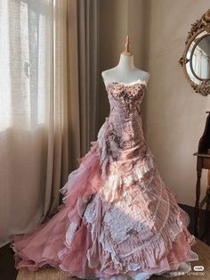 Douyin Dresses, Douyin Clothes, Costumes Dresses, Whimsical Dress, Old Fashion Dresses, Prom Dresses Gowns, Dress Design Sketches, Ball Gowns Evening