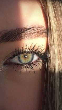 Green yellow brown blue eyes#hazeleyes,#hazeleyesmakeup,#longlashes#visionboard#eyesonsunlight#beautifuleyes#eyebrows Chartreuse Eyes, Photo Oeil, Hazel Green Eyes, Hazel Green, Flot Makeup, Eyes Color