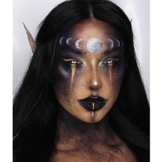 From hauntingly beautiful to straight up terrifying, we've rounded up all the inspo you could possibly need to slay your Halloween looks this spooky season! #halloweencostume #halloweendecor #halloweenideas Maquillage Halloween Simple, Halloweenský Makeup, Holloween Makeup, Drag Make-up, Halloween Makeup Pretty, Cool Halloween Makeup, Witch Makeup, Amazing Halloween Makeup, Halloween Makeup Inspiration