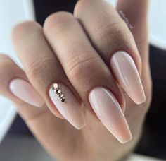 Nude Nails With Diamonds, Nails Diamonds, Stylish Nails Designs, Cute Nail Art Designs, Gold Nail, Cool Nail Designs, Creative Nails, Nail Polishes