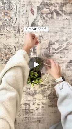 Sewing Machine Beginner, Bunny Ear Cactus, My Plant, Knots Diy, Diy Plant Hanger, Diy Plant Stand, Quick Diy, House Plants Decor, Plant Hangers