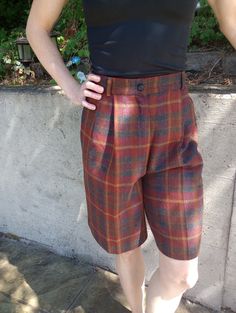 Vintage wool plaid designer women's trouser shorts. fully lined. Made in The USA. Vintage size 6 which is more like a modern size 4. These are in brand new condition. I have them also available in various different plaid prints and solid colors. Message me for exact measurements. Trouser Shorts, Wool Plaid, Vintage Wool, Made In The Usa, Trousers Women, Short Outfits, Solid Colors, Size 4, Trousers